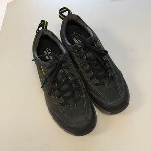 Clarks Wave Walk Trek Black Waterproof Walking Shoes Women Size 9.5M